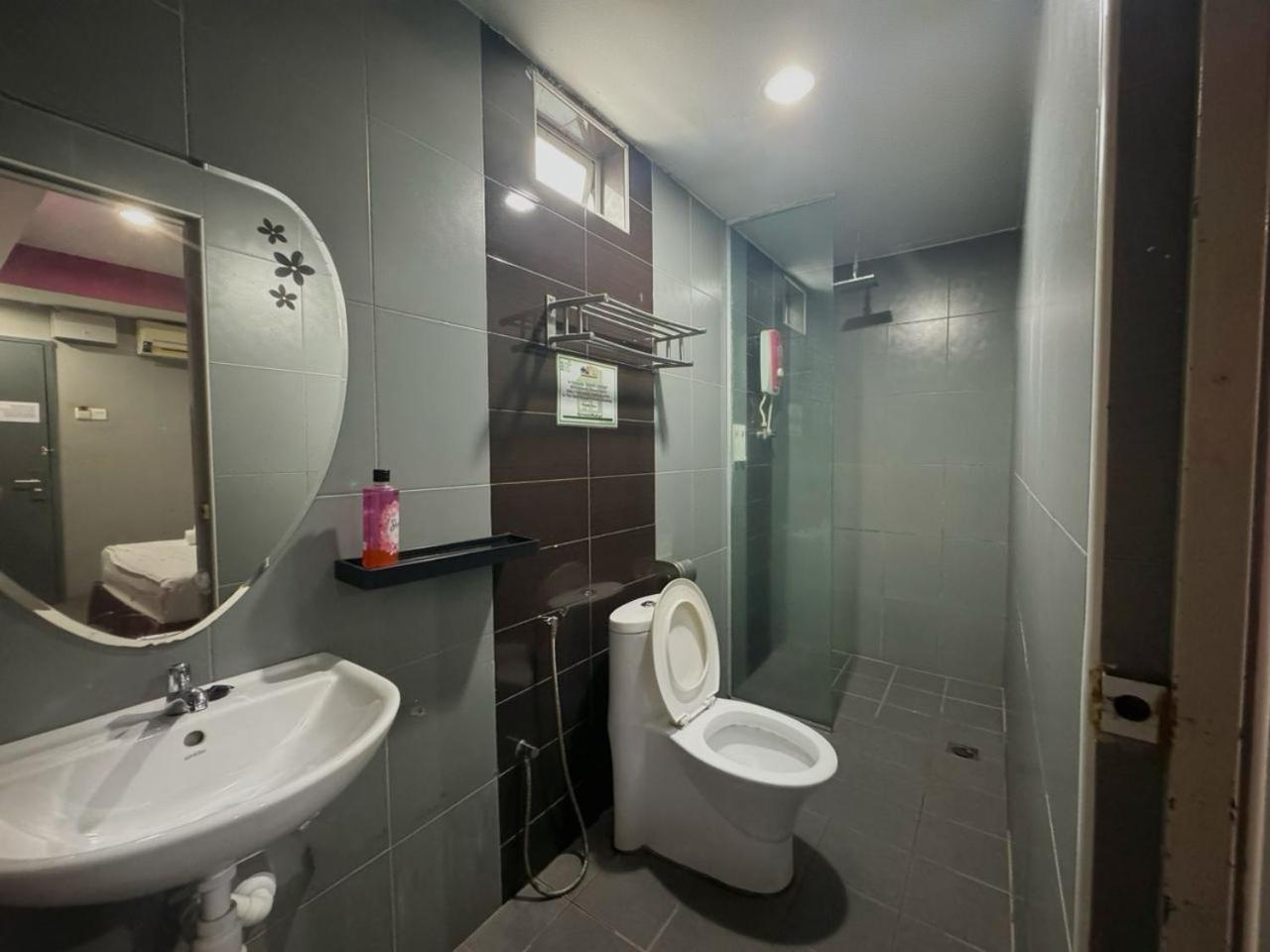 אראו Metroinn Hotel מראה חיצוני תמונה